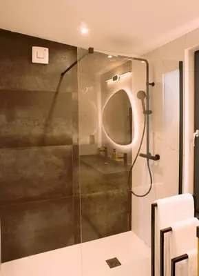 Salle de bains dans l'établissement Cottage Umbra Néa
