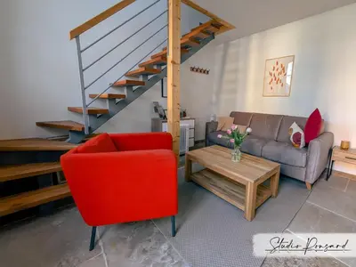Coin salon dans l'établissement La Maison de Ronsard - By PrestiPlace