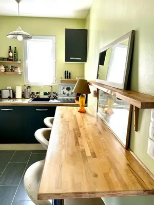 Cuisine ou kitchenette dans l'établissement Gîte de beaujours