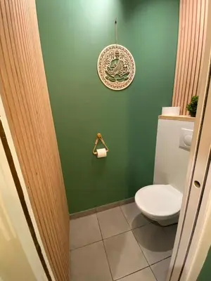 Salle de bains dans l'établissement Gîte familial proche d'Amboise
