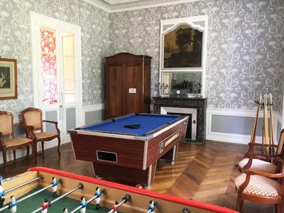 Billard dans l'établissement La maison du gardien