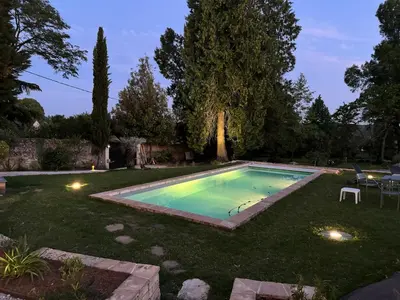Piscine de l'établissement La Grande Maison ou située à proximité