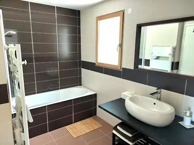 Salle de bains dans l'établissement Le Belvédère de Loire