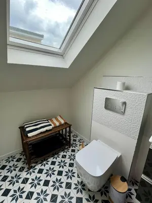 Salle de bains dans l'établissement Charming Studio In Le Mans Chasse Royale