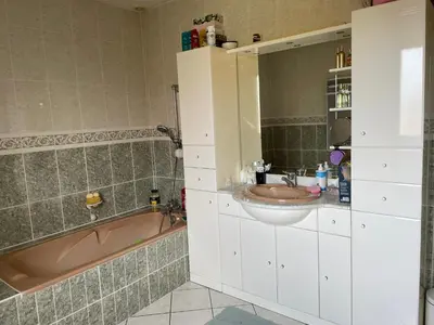 Salle de bains dans l'établissement Maison de Martine & Stéphane