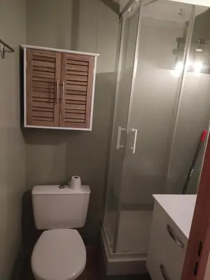 Salle de bains dans l'établissement Studio fonctionnel proche Tours