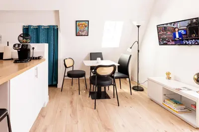 Cuisine ou kitchenette dans l'établissement Mirabeau Sous Les Toits - Tours