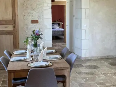 Un ou plusieurs lits dans un hébergement de l'établissement Superbe Gîte Éco-rénové au Calme, Proche Châteaux - FR-1-381-622