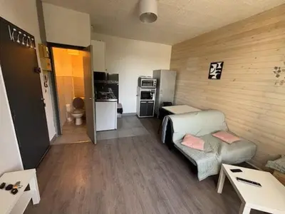 Cuisine ou kitchenette dans l'établissement Studio vue sur Loire proche Centre-ville
