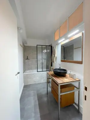 Cuisine ou kitchenette dans l'établissement L'agréable du Logis - proche centre ville