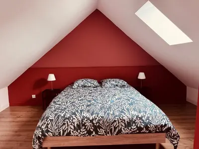 Un ou plusieurs lits dans un hébergement de l'établissement Maison lumineuse 2 chambres proche circuit
