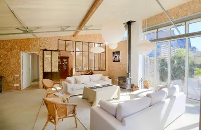 Coin salon dans l'établissement Le Loft du Pré - Maison d'architecte - Le Mans