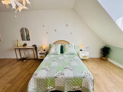 Un ou plusieurs lits dans un hébergement de l'établissement Vaste studio au cœur de Solesmes