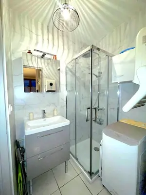 Salle de bains dans l'établissement Le nid des Landes