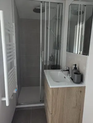 Salle de bains dans l'établissement Sirius 3 - Superbe appartement centre ville pour 4 Personnes