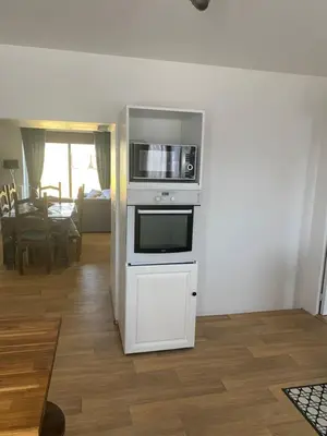 Cuisine ou kitchenette dans l'établissement Maison calme à la campagne