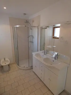 Salle de bains dans l'établissement Oh l'idée home