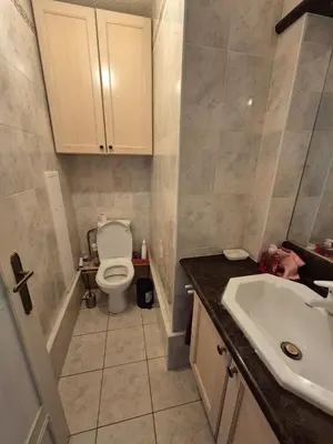 Salle de bains dans l'établissement Chambre pour les 24h du Mans et autres