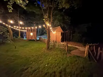 Jardin de l'établissement Bol de nature au Séquoia Lodge