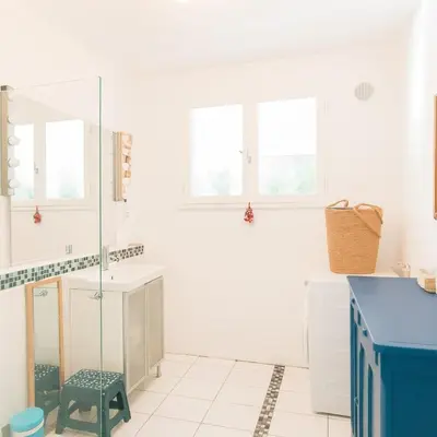 Salle de bains dans l'établissement La parenthèse familiale