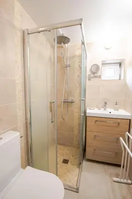 Salle de bains dans l'établissement Gite Maisonnette avec terrasse - hyper centre Amboise
