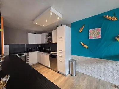 Cuisine ou kitchenette dans l'établissement Bollywood - 2 ch. - WiFi - Centre-ville - Spacieux