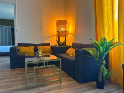 Coin salon dans l'établissement Pontlieu 24h Le Mans