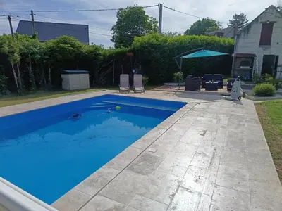 Piscine de l'établissement Longère proche du zoo de Beauval et des châteaux de la Loire ou située à proximité