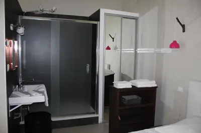 Salle de bains dans l'établissement L'Atelier K - Lofts à louer à Blois - Chambord