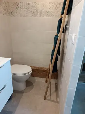 Salle de bains dans l'établissement Ferme de la Dalbeine