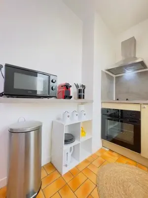 Cuisine ou kitchenette dans l'établissement L'élégant de la Bascule - 4 Voyageurs - WIFI