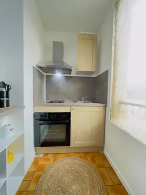 Cuisine ou kitchenette dans l'établissement L'élégant de la Bascule - 4 Voyageurs - WIFI