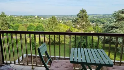 Balcon ou terrasse dans l'établissement Sudio tout équipé avec balcon