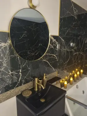 Salle de bains dans l'établissement Très belle dépendance relaxante totalement indépendante