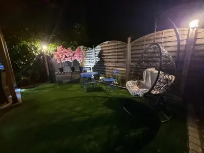 Jardin de l'établissement Très belle dépendance relaxante totalement indépendante