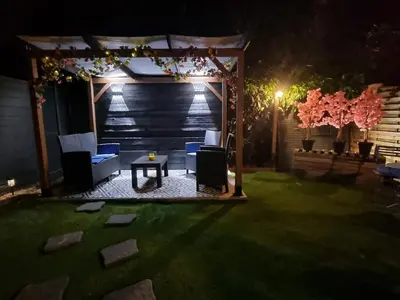 Jardin de l'établissement Très belle dépendance relaxante totalement indépendante