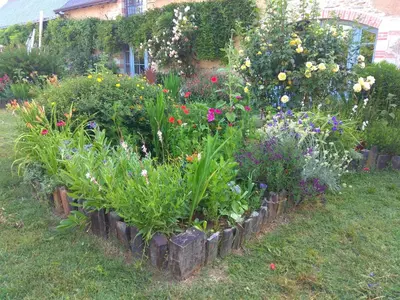 Jardin de l'établissement Eco-friendly house, near Angers5 bedrooms, 2 bathrooms