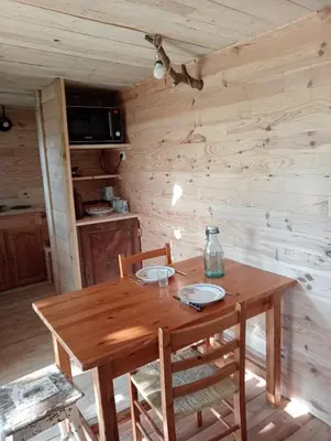 Plan de l'établissement cabane perchée et le chêne