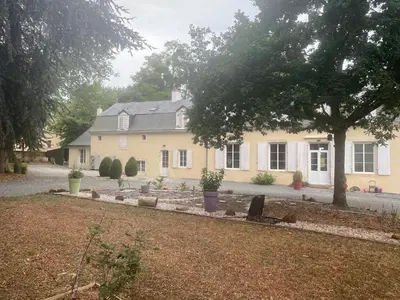 Jardin de l'établissement Chambres d'hôtes de la Rivière Le Mans Circuit 24H