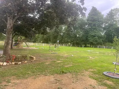 Jardin de l'établissement Chambres d'hôtes de la Rivière Le Mans Circuit 24H