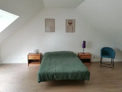 Un ou plusieurs lits dans un hébergement de l'établissement Chambre proche circuit des 24h du Mans