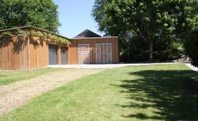 Jardin de l'établissement Chambres d'hôtes chez l'habitant, circuit 24h, Pôle Européen du Cheval, etc