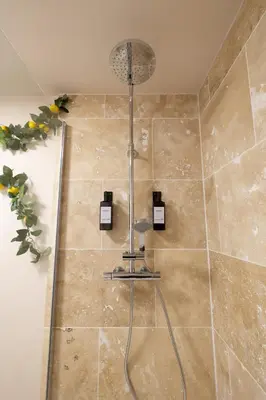 Salle de bains dans l'établissement L'Escapade Végétale - Centre Ville
