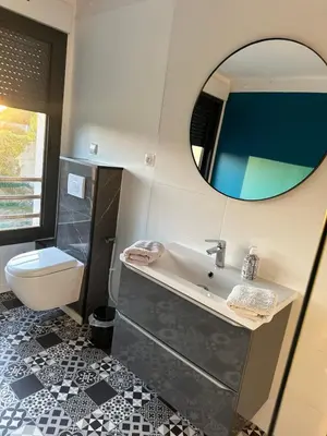Salle de bains dans l'établissement La Résidence Degas 4 chambres