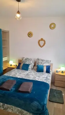 Un ou plusieurs lits dans un hébergement de l'établissement Elegant T3 renove, wifi, 6 personnes max