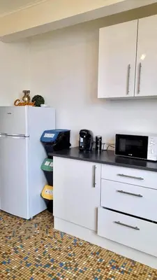 Cuisine ou kitchenette dans l'établissement Elegant T3 renove, wifi, 6 personnes max