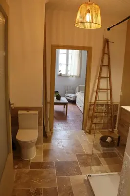 Salle de bains dans l'établissement Appartement au pied du château