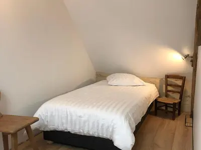 Un ou plusieurs lits dans un hébergement de l'établissement Maison d'hôtes familiale près de La Flèche, animaux acceptés - FR-1-410-476
