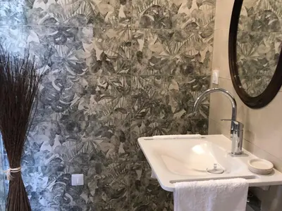 Salle de bains dans l'établissement Maison d'hôtes familiale près de La Flèche, animaux acceptés - FR-1-410-476