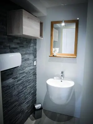Salle de bains dans l'établissement Le Four à Chanvre
